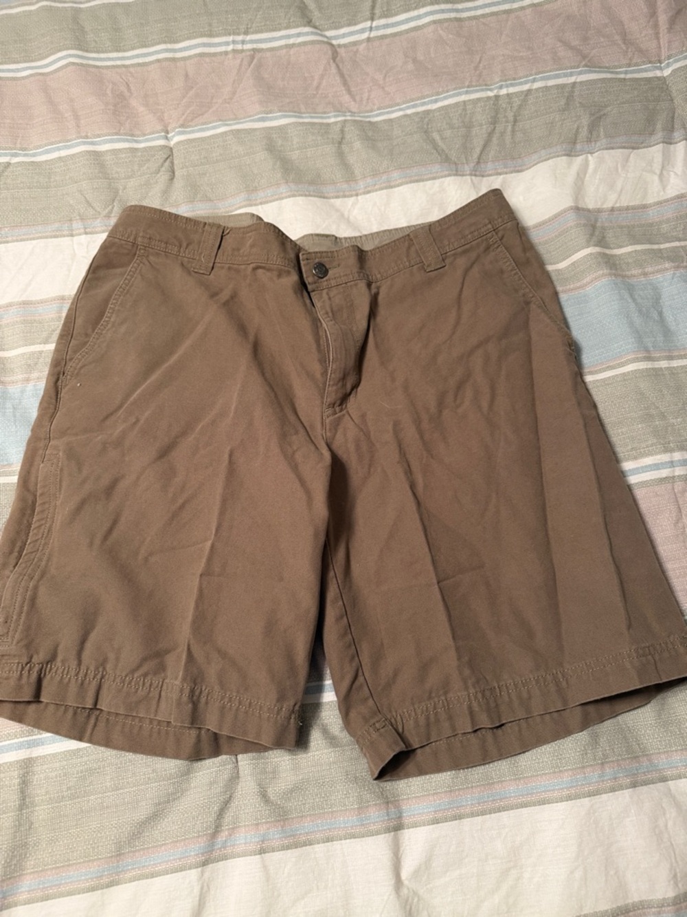 Columbia Men's Brown Flat-Front Shorts